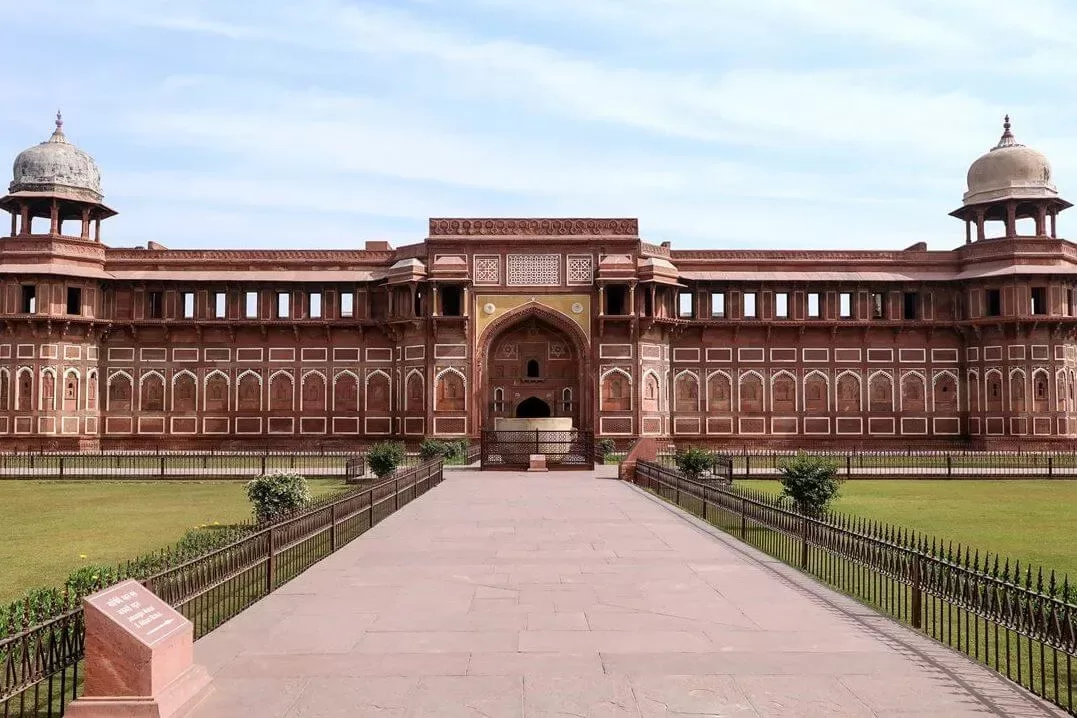 The Majestic Agra's Overnight Tour