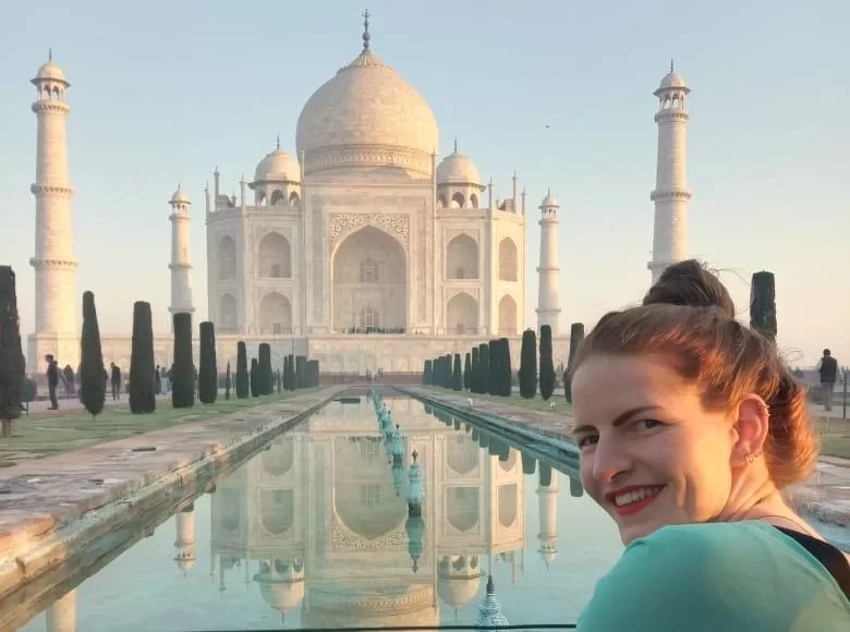 TAJ MAHAL & AGRA FORT DAY TOUR BY PRIVATE CAR